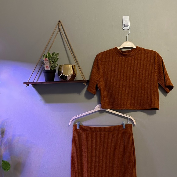 2 Piece SHEIN Midi Set - Picture 4 of 4